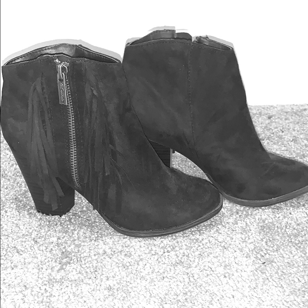 Nice black boots with Frey